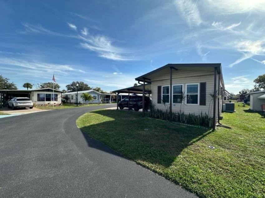 581 Lake Henry a Winter Haven, FL Mobile or Manufactured Home for Sale